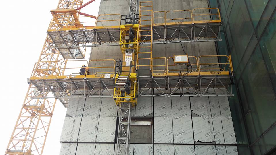 Installation af mastklimmerplatform ved 3. Bosporus-bro